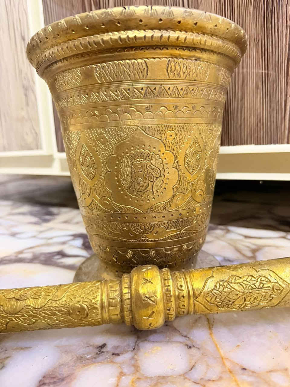 ارتفاع ٢٢ ارتفاع اليده ٣٦وزن ١٢،٥سعر ٣٣٠ الف يوجد توصيل
