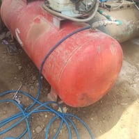 عندي كمبريسر 300L كهرباء بانزين  للبيع او مراوس ب500 وانطي فرق  077350...