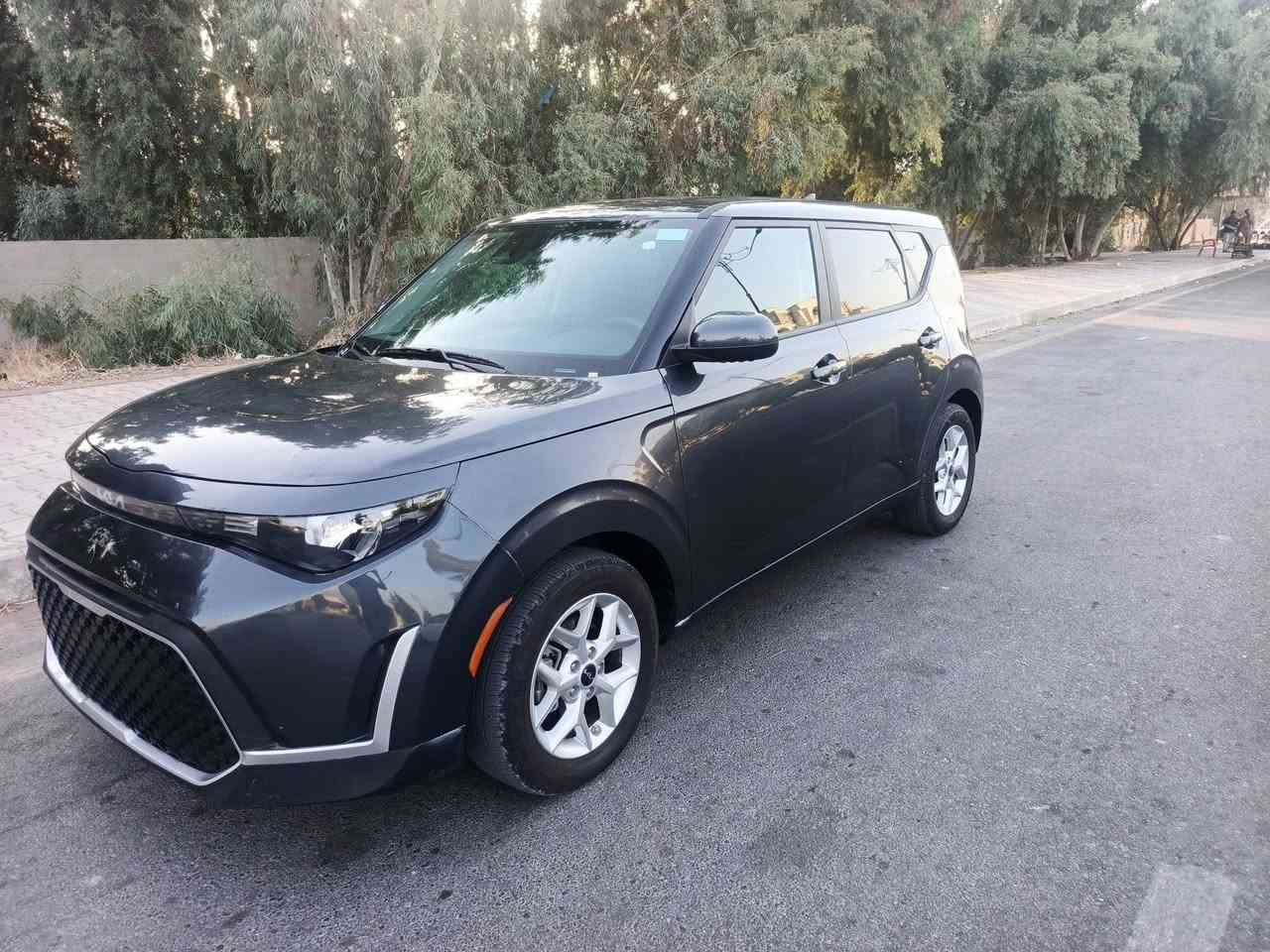 السلام عليكم كيا صول ٢٠٢٥ ماشية ١٠ الف بيهة جاملغ جهة اليسار صبغ فقط بجمهة كبس سيارة جاهزة مابيهة نقص كلشي دخول جديد صور الحادث  مرفقة بلمنشور
مكاني ديالى بعقوبة 
للتواصل ***********
