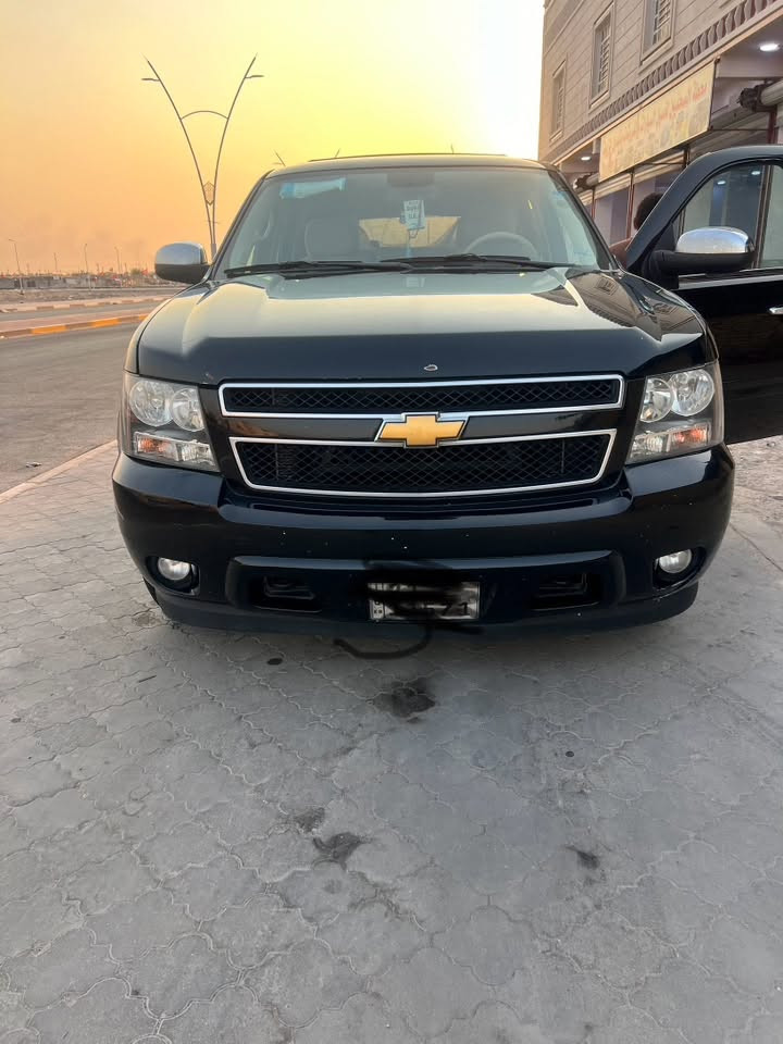 سلام عليكم بدون كسران سعر تاهو متومه طبق اصل سليمانيه ليبل وبليته  وسنويه وكاله بسمك دك حاسبه اختها تفس مديل والون 
البصره محرك وكير كفاله وكفاله من ضربه والكص خليجي مديل ٢٠١٢ ال تي 
السعر ٨٦ ومجال قليل خاص مفتوح جديده سياره جدا
***********
