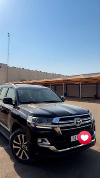 لاندكروز ٢٠١٩ بريم v8 مكينة ٤٦٠٠ لون اسود ملكي فول مواصفات ماشية ١١٦ ح...