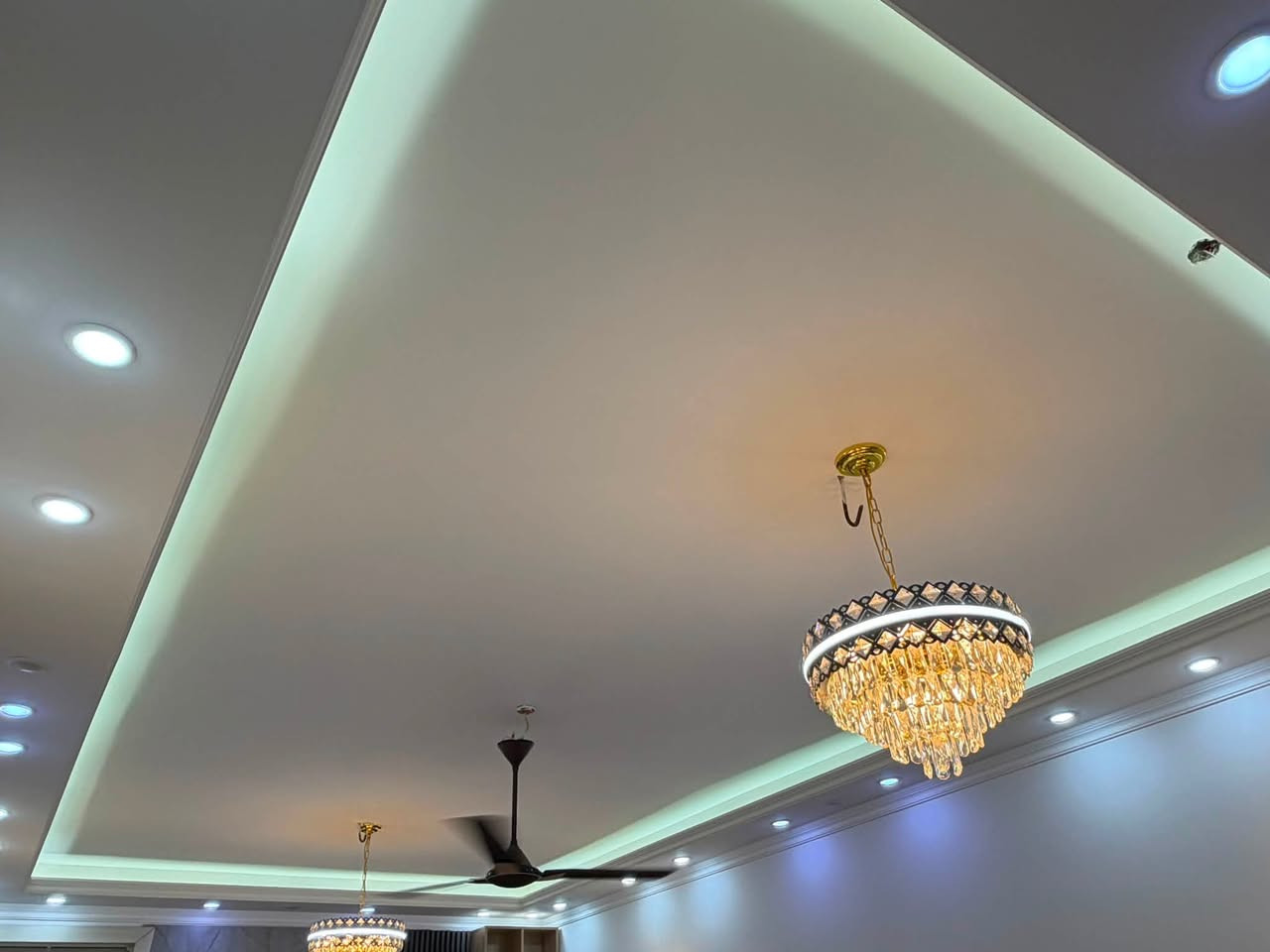 🏠 / دار للبيع مساحه ٢٠٠ م طابو صرف

                 واجهه ١٠ م / نزال ٢٠ م 

🧱 بناء حديث درجه أولى 

الطابق الاول / مطبخ . أستقبال . هول . غرفتين . مجمع صحيات . كراج 

الطابق الثاني / غرفتين . هول . صحيات

🌎 الموقع / الكرامه قرب مطعم كنتاكي هاوس

للأستفسار أكثر مراجعة مكتب 
#عقارات_أراضي_بابل_الخضراءللمقاولات العامه والتصاميم الهندسية
شارع ٦٠ .. عمود ٣٠٠ .. مقابل أستدارة علي بقلي 
الشيخ حازم 
وسام محمد 
أبو حيدر / ***********
