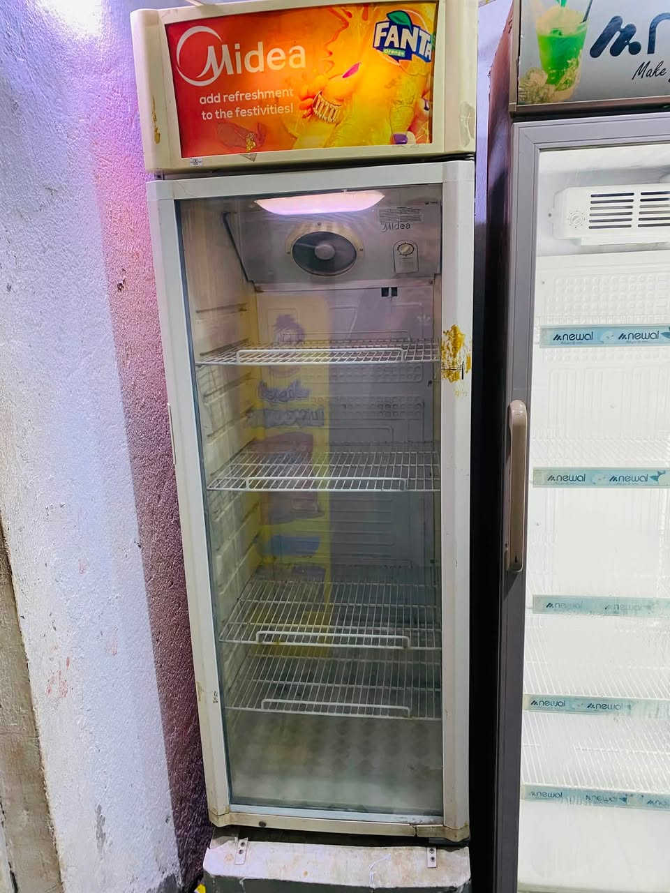 برادات ثنين للبيع واحد ب250  والثاني ب550 شغالات فول تبريد وما داخلات حته مصلح ويخبلن بس احنه عدنه محل وعزلنا ونريد نبيعهن والمجمده ب250 شغاله تخبل الي يريد يتصل بالرقم *********** مكان كوت حي الجهاد

