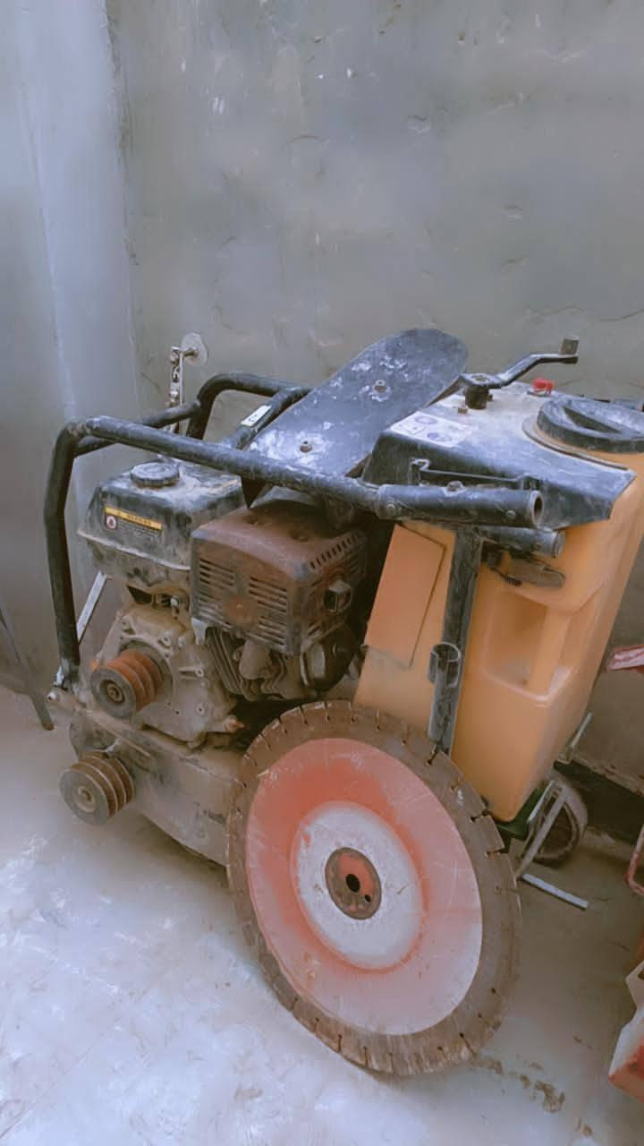 للبيع بسعر مناسب استخدم قليل عنوان كوت ***********
