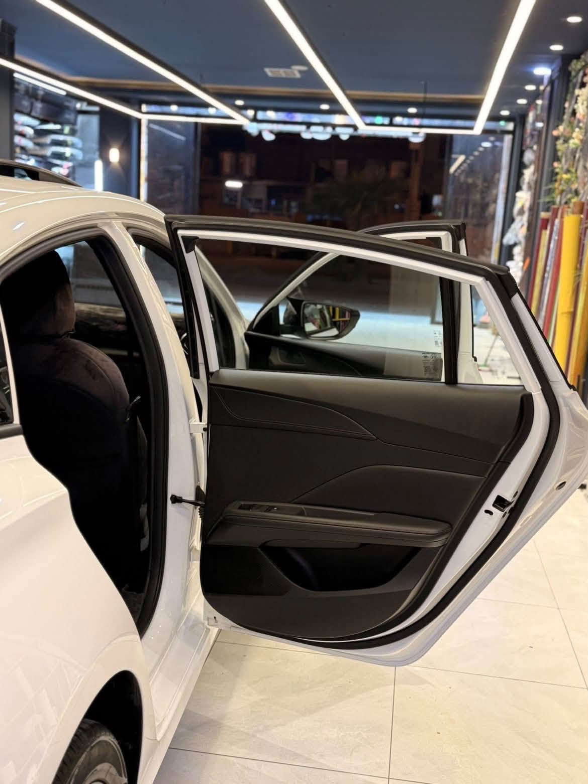 Mg gt 2025
فوول مواسه‌فات شاشه‌ ئه‌كتیف 
٢٨,٠٠٠
رۆشتووه‌ كامل جوانكاری بۆكراوه‌ دیناری مه‌سره‌فی تیا نیه‌ 
تازه‌ ڕۆنی گۆراوه‌ 
یه‌ك كارتی بچوكی هه‌یه‌ له‌ ژێر ره‌قه‌مه‌كه‌ی 
سه‌نه‌وی تازه‌یه‌ به‌ ناوه‌ خۆمانه‌وه‌یه‌ 
سعری ١٢٣ 
***********
