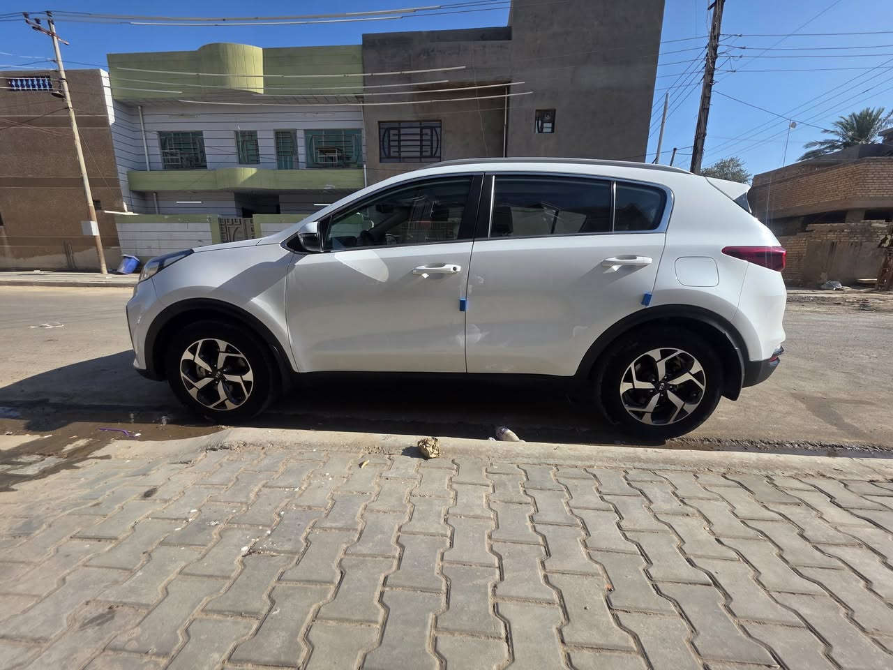 سبورتج 20 خليجي الموصفات بانوراما بدون بصمة السونار بصور بيها بارد فقط  ملاحظات موضحة الباقي مكفول  بلمنشور ماشية 100 الف السعر 178 وبيها مجال  مكاني طارمية *********** وتساب

نص مكتوب في الصور:
- سونار الرداد فحص السيارات بالأجهزة الحديثة الفحص بالألوان مبين لنا بعد انتهاء الفحص صبغ رش معجون تبديل / فتح بارد/ خنش الفني محمد الفني سليمة نوع السيارة: سورنتج رقم السيارة: 11/61142 لون السيارة: أبيض تاريخ الفحص: 2026/02/23 الوقت: 03:03 م مع تمنياتنا لكم بالتوفيق للطرفين ملاحظه: لم يتم فحص البلاستك والأماكن المغلقة الجزء العلوي: لم يتم الفحص بارد بارد خدوش الجانب الأيسر: بارد+رصمات وخدوش بفتح طفيف الجانب الأيمن: بارد+رصصمات وخدوش الجزء الأمامي: لا يوجد ضرر الجزء الخلفي: رصمات وخدوش