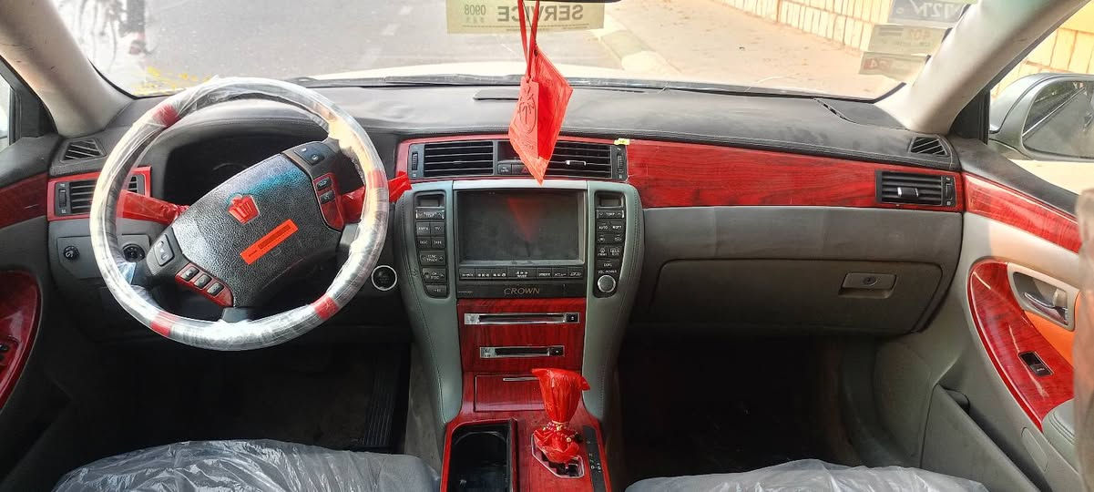 شاهینە بۆفرۆشتن  بڕاوە مۆدیل 2005 گێرو مەکینەی بەشرت مەکینە 182 ناو ڕەساسی  40کمێک معملە ***********
