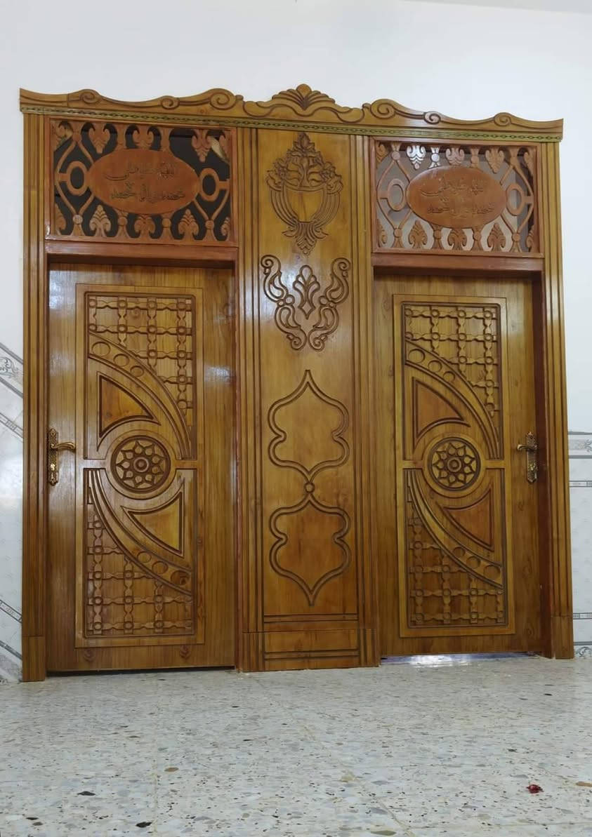 السلام عليكم يوجد الدينه بيبان  خشب تزكام  درجه اولاه  او  زجاج شبابيك اوبانسب الااسعار رقم وتساب او اتصال ***********
