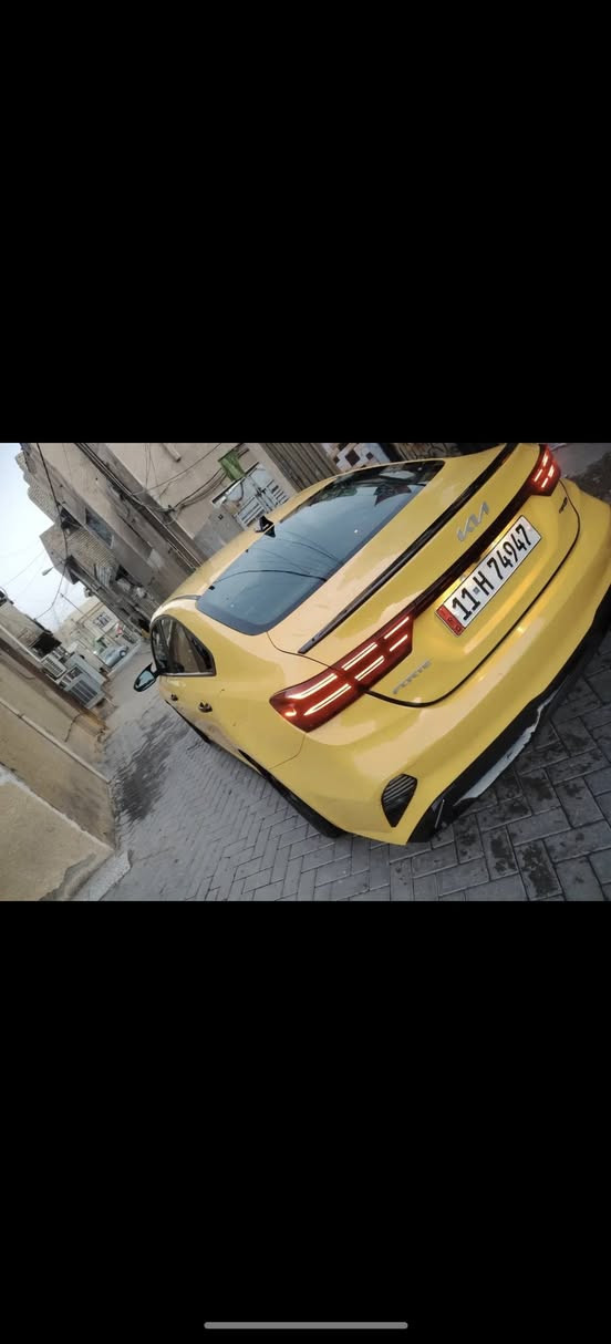 سلام عليكم عدي سياره كيه فورتي مديل 22سياره خير من الله وحلوه بسمي تحويل ثاني  يوم بصمه فول واحد عل واحد بصمه تجغيل عن بعد بيه منضومت خاز جدد بيه منضومه تبريد جدد بيه منضومه زنون جدد سياره جديده لسعر 145وبيه مجال بصيطط رقم ***********

نص مكتوب في الصور:
- BidCars