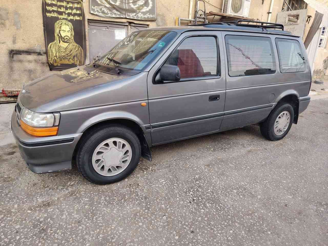 دوج كلايسر موديل 95 القصيره
نضيفه وجديده من كلشي
حداديه
سنتر لوك 3ريمونت
شاشه كامره خلفيه 
كهربايات كله شغاله شرط
تخم تاير
تبريد ثلج مع اضافه سبلت قطعتين
لايت زنون اوف وايت
مكينه بلاديه شرط هيه والكير جدد
سعره 55بيه مجال قليل حك الجيه علما مكلفتني هواي
مصبوغه حزام للجماليه 
مكاني نجف *********** بسمي السياره
هزه جديده
