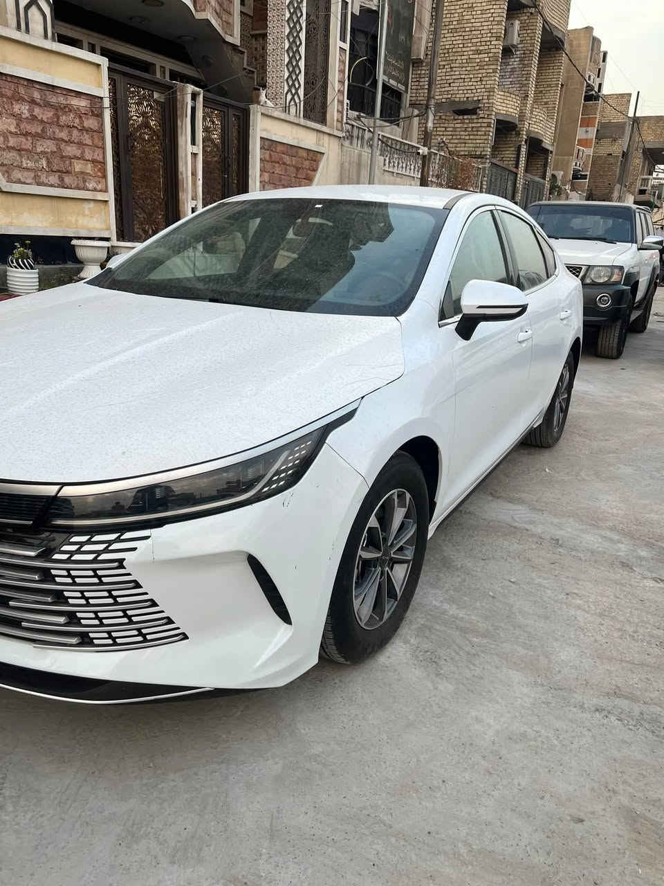 السلام عليكم 
بيوايدي ديستروي موديل 25 
ماشيه 12 الف بيها حادث البنيد طاير عل القماره ومصلحه بارد والباقي مكفول 
السعر 18 ونص وبيها مجال بسيط ***********
