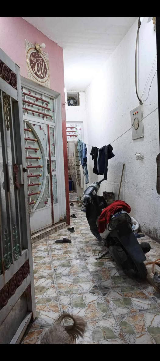 السلام عليكم بيت للبيع 100طولاني طابقين العنوان العرضات قرب الكراج شارع 15 مكان حلو
 ***********
