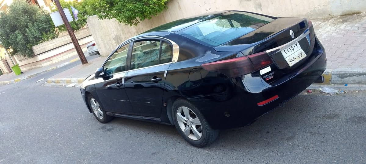 مواصفاتها موديل 14
محرك 20 نيسان
كير اوتو و عادي 
تبريد طعتين بس يحتاج تصليح 
شرط التحويل 
اطلب عليها 80 وبيها مجال ***********
