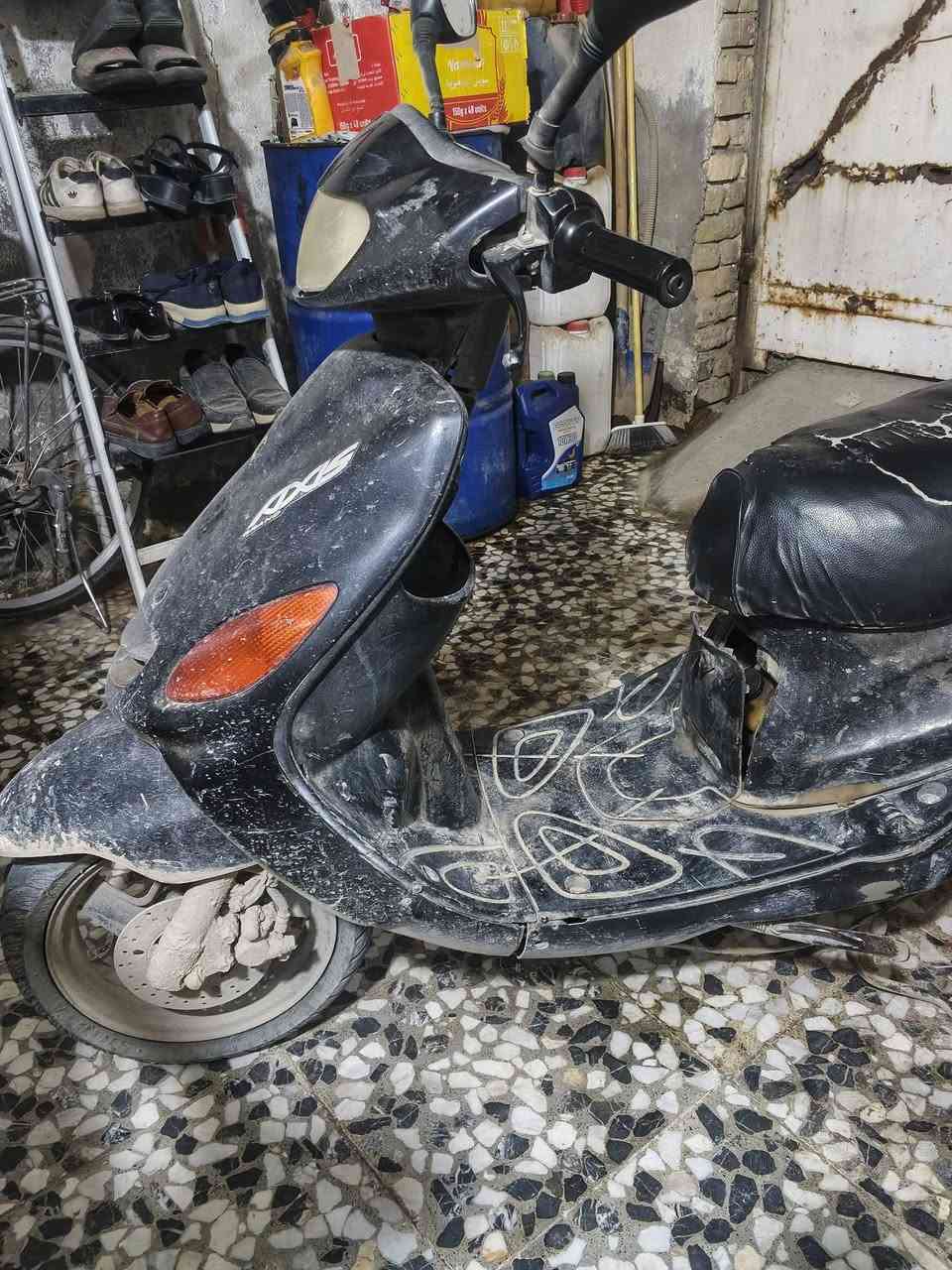 السلام عليكم
اكزز خبط
دراجة كلشي شغال بيه من كهربائيات
بس بيه نواقص تفيد اهل التفصيخ 
والي يريد يصلحه هم تفيده 
دراجة بيه صوت بالاكسل ونقص بريك امامي مابي 
امبار دراجة متروكة رايده ب200 وبيه مجال 
مكان حلة بابل بكرلي للاتصال ***********@
