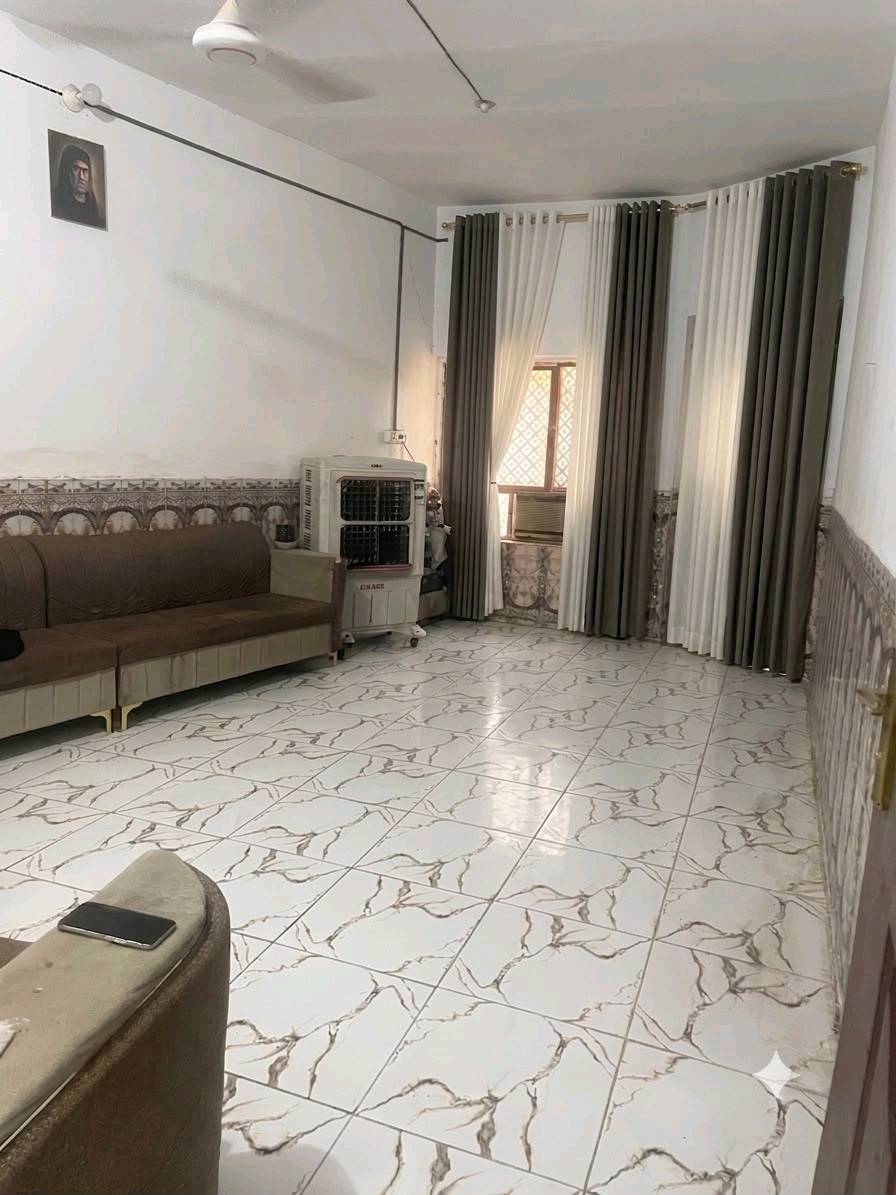 بيت بلسكك الزراعي للبيع غرفتين وصاله وطارمه وصحيات خارجيه  وبراني مساحته 200 متر بيه سند 25 محكمه ب60 مليون