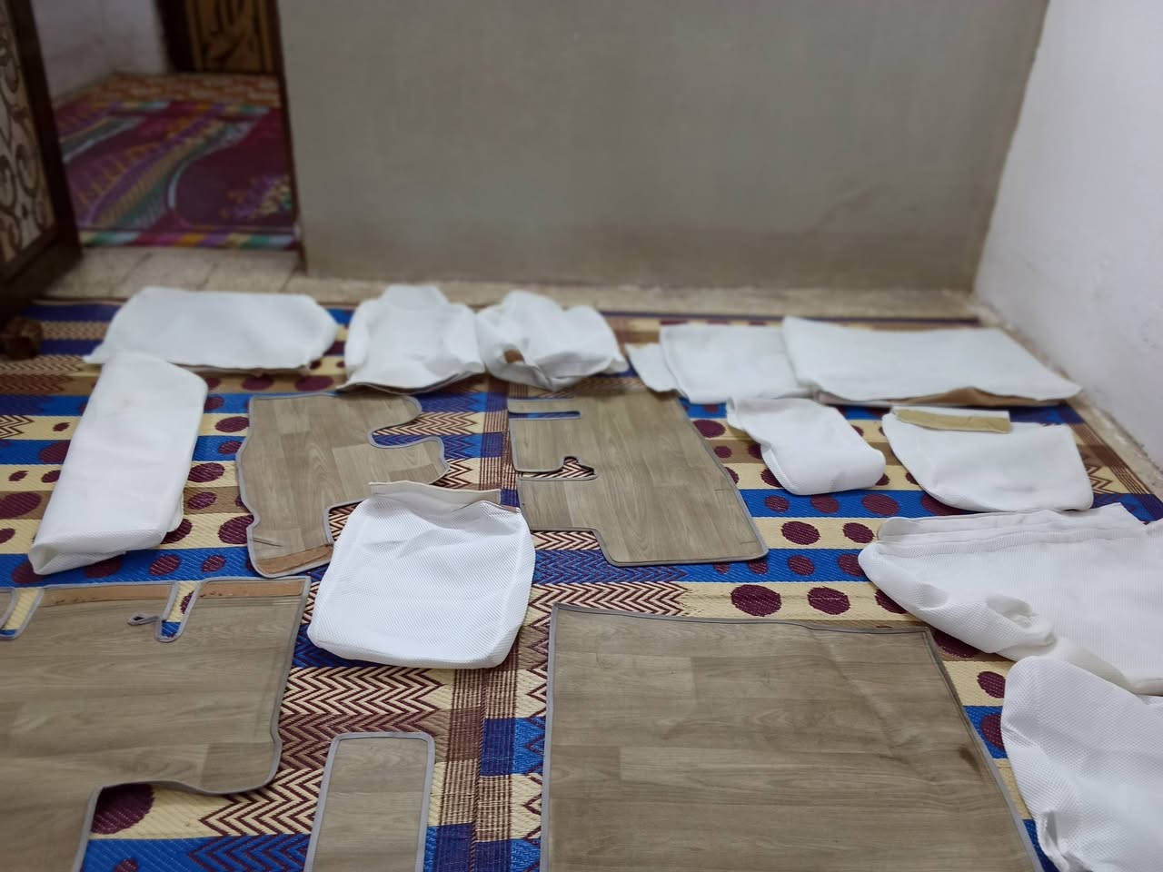 السلام عليكم سفاري وتلبيسات نيسان عاليه شغل محمد كباشي سعر 200 وبيهن مجال بسيط رقمي ***********
