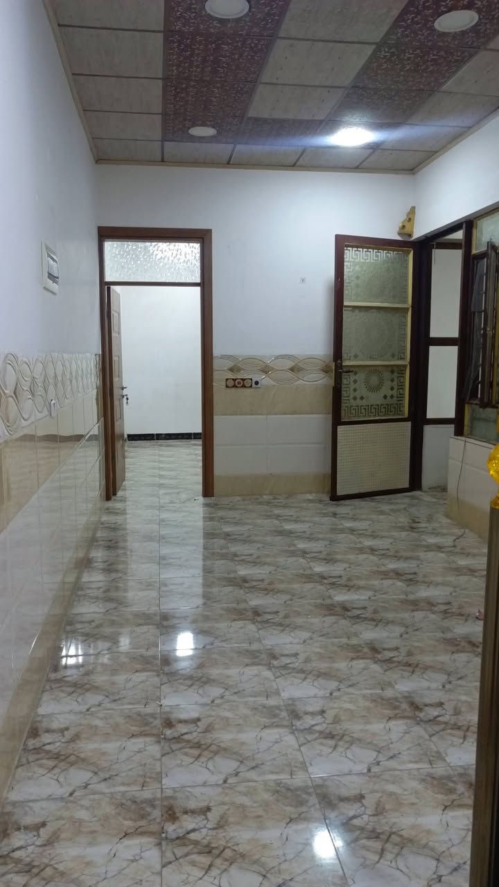دار للايجار حي الميثاق بالقرب من
مدرسة مكه مساحة الدار 100متر طابق ونص 
غرفتين نوم هول2 حمام 2مطبخ استقبال 
للاستفسار الاتصال على الرقم 
***********
