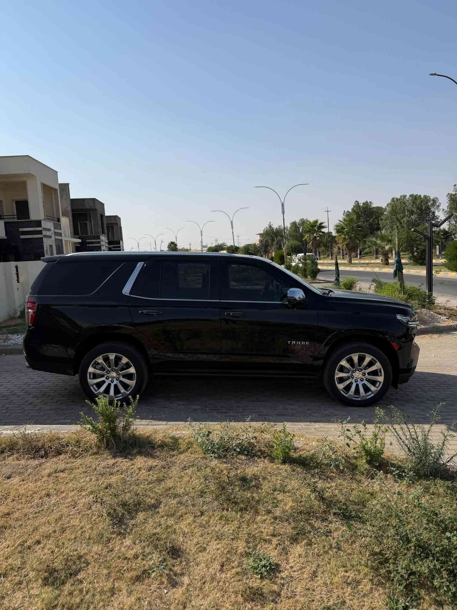 تاهو 2023 برايمر خليجي وكاله المنصور
ماشيه 65km  كفاله عامه لا بارد لا BDR لا شخط 
مغلف bbf  سونار موجود مكاني تكريت ***********

نص مكتوب في الصور:
- @GT__22