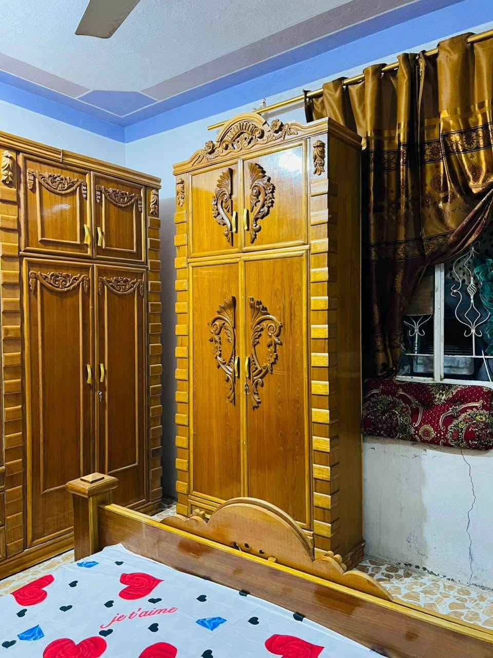 غرفه نوم ملكي خشبه 5 ملم شرط حطاطه استخدام قليل
صاج داخل خارج كبس
الظهر جرجوبه رفوف كامل 
السعر مليون و600 بيها مجال 
الرمانه البوعبيد الحويجه 

***********
