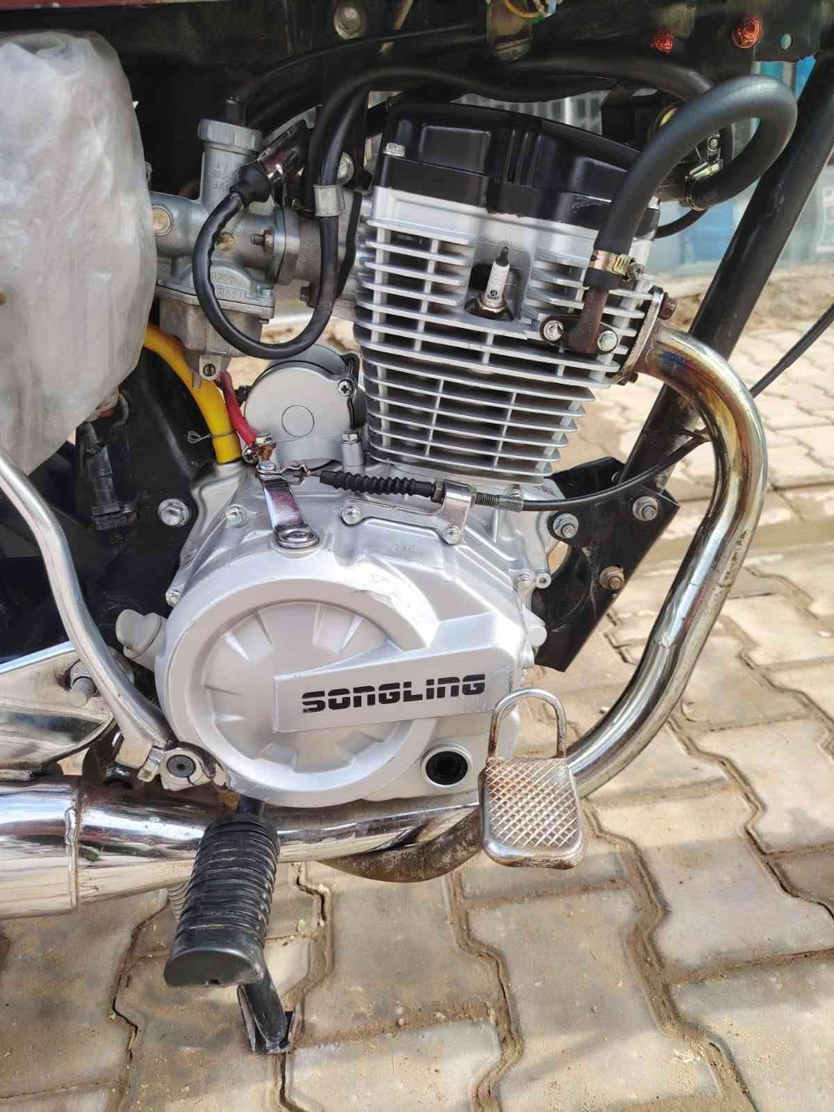 سكنر • ٢٠٠ • ٢٠٢٥