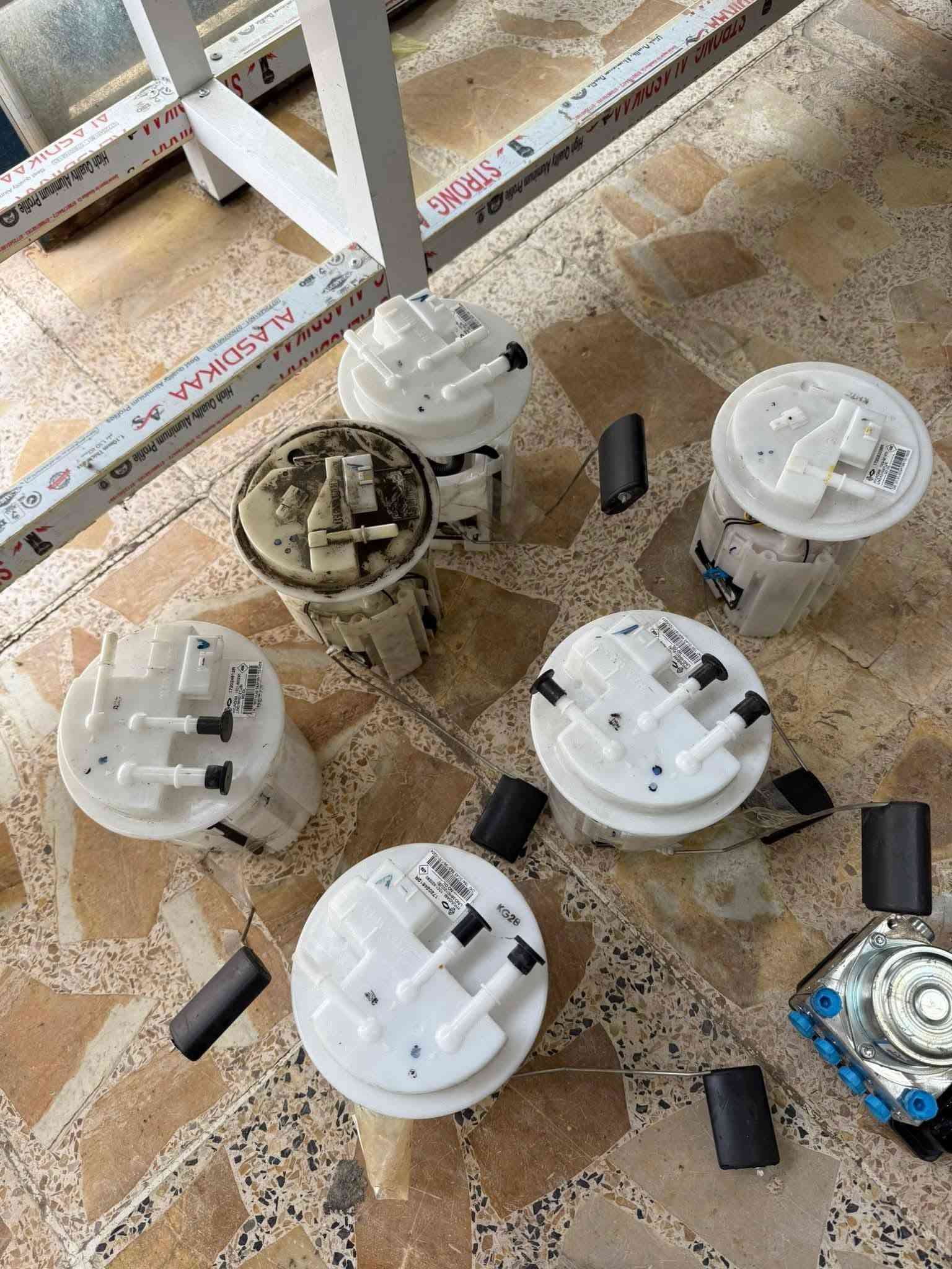 قطع غيار • رينو سافران • رينو كوليوس