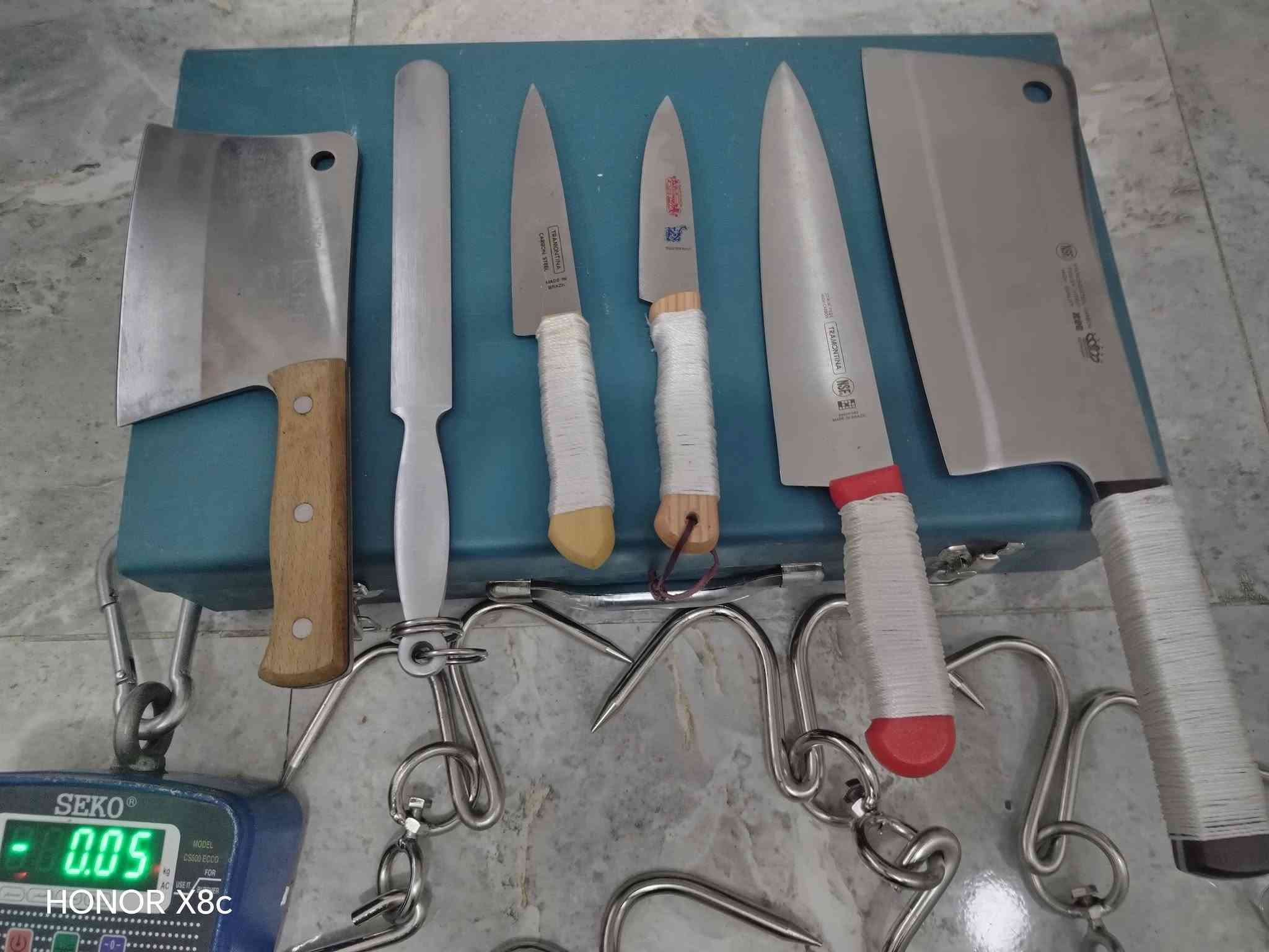 لبيع ***********

نص مكتوب في الصور:
- HONOR X8c