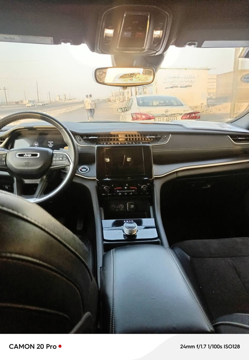 السلام عليكم سيارة جيب للبيع مديل 2024 وارد امريكي غرق 30 /100   وبيهه بارد بسيط  صار عندي هنا  سيارة رقم بصرة رقم جديد  
السعر  275  بيع مستعجل  
رقم الهاتف    ***********

نص مكتوب في الصور:
- كوووول
- CAMON 20 Pro •
- 24mm f/1.7 1/167s ISO50
- CAMON 20 Pro • 24mm f/1.7 1/215s ISO50
- CAMON 20 Pro • 24mm f/1.7 1/100s ISO128
