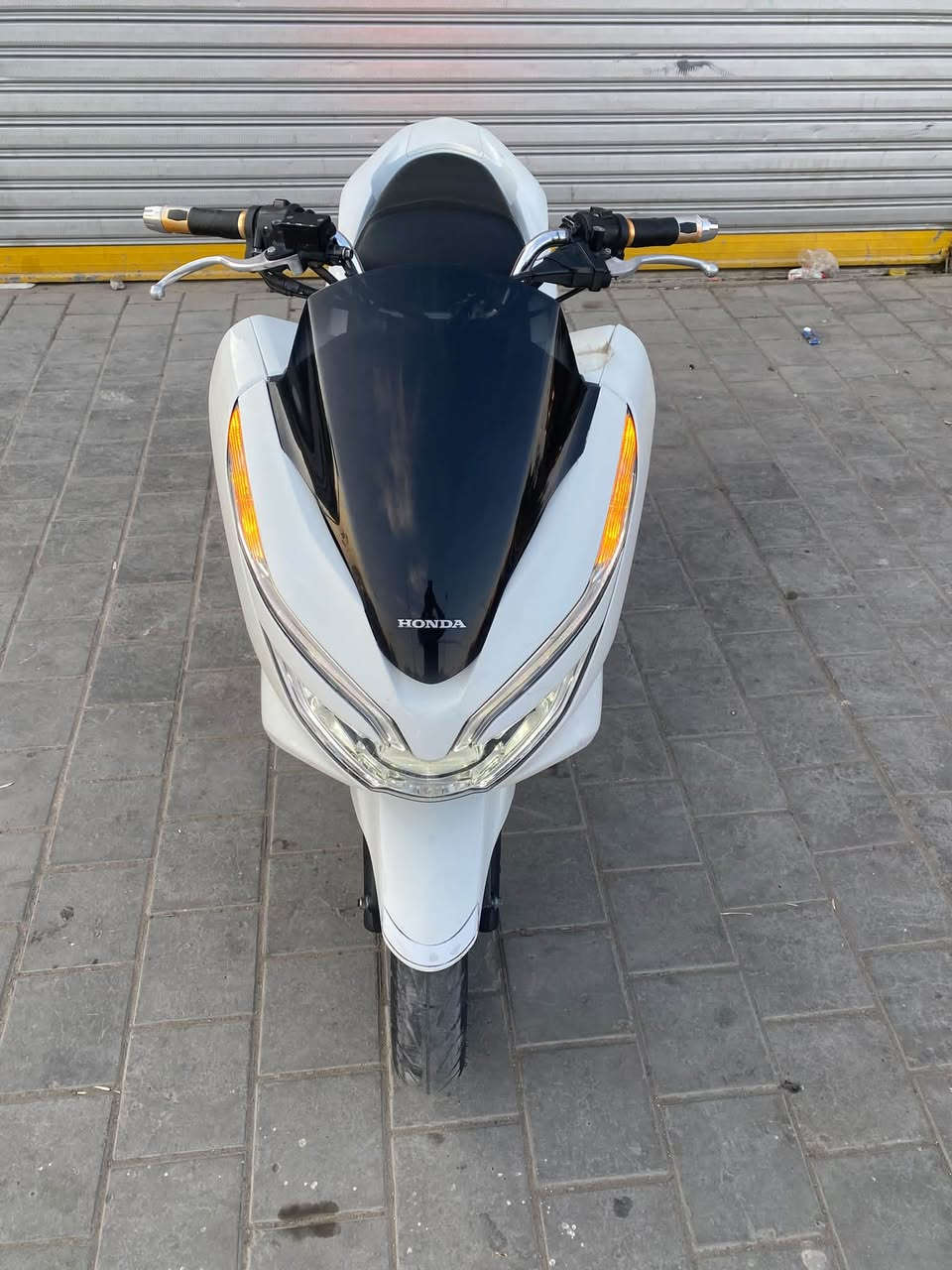 بيسي اكس جيل 3 كورية اوراق منفيس جاهزة كبل للشارع كفالة عامة كل كهربائيات شغالة شلعة ومعدل شك الكاع كل حساسات شغالة ممشاهة 47 شرط ترايهة للشمال افحص وين ميعجبك تجي تأخذها من باب البيت مكاني بغداد حي البتول السعر 13 ونص وبيها مجال للشراي ***********
