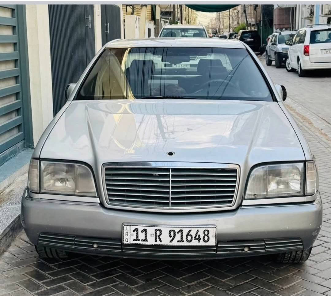 سلام عليكم مرسيدس شبح للبيع فقط ١٩٩٢ محرك بلادي تابوت كير محرك خير من الله ولا ربع غرامه بأسمي تدفئه و تبريد ثلج تخم تايرات جديد داخل جلد كهربائيات شغاله مصبوغه عام صبغ درجه اولى سياره تاخذهه كبل للشارع ما بيهه نقص  
السعر ٧٥وبيهه مجال بصيط للشراي 
بغداد .التاجي .قرب شركه زاكي***********

