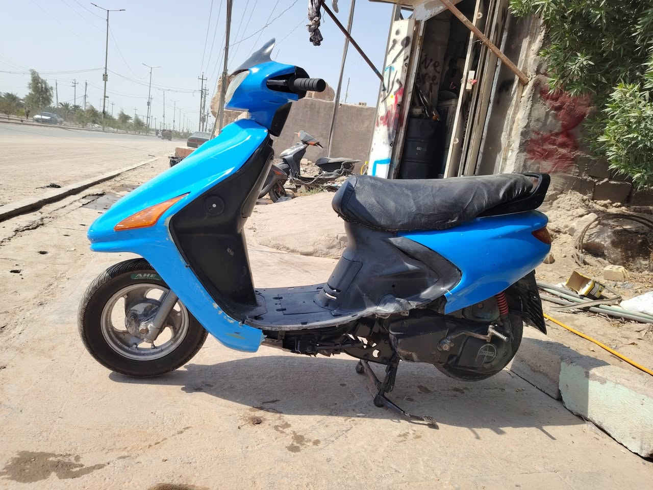 فراشه فحل للبيع فقط شغاله مكينه ناعمه شلعه حلوه ستوني مجفته سعر 250 وبيه مجال مكاني نجف شارع المدينة رقم ***********
