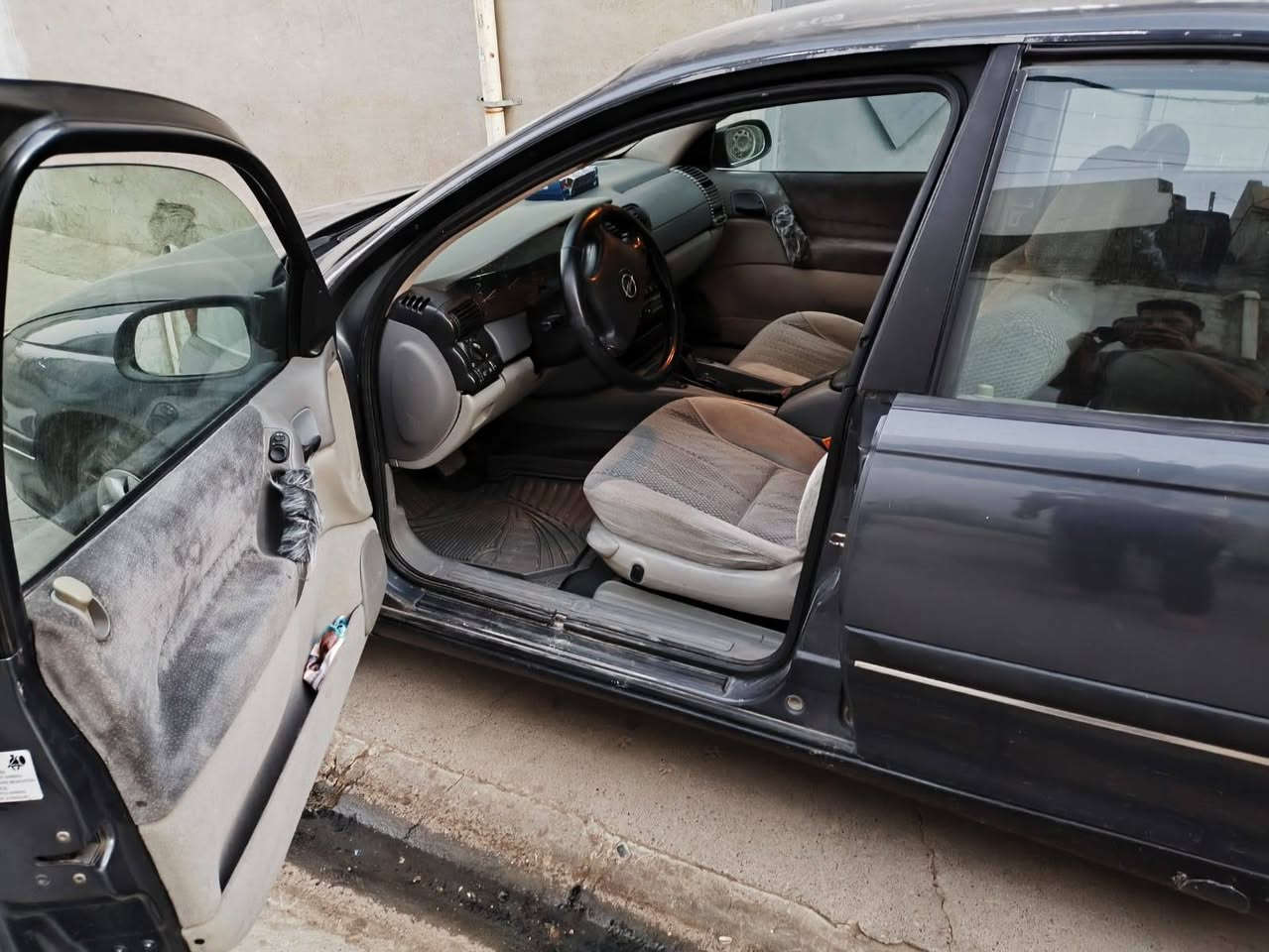 للبيع اوبل اوميكا بزون موديل 1995 سيارة حيل حلوة رقم نينوى ألماني
كهربائيات كلها شغالة المرايات  مقعد كهربائي شغال دبل اوفر شغال كير اوتو محرك 20 جامات كهرب شغال طخم جديد  السيارة مصبوغة عام للجمالية بدون ضربة تبريد يحتاج غاز الكمبريسر شغال السعر 47 للاتصال ***********
