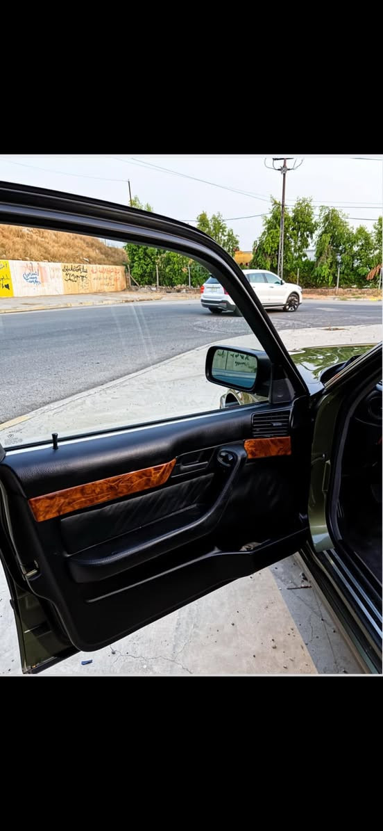 سلام عليكم
BMW/#540iA/1993
فول موصفات اصل بليته وسنويه سنويه بسمي هزه براد جديده بدون نواقص جاهزه كير محرك كصه بشرط
تبريد ثلج منضومه جديده بنكات كهربائيه Z1
اكسل خفيف ضفيره بلاديه مملعوب بيه برغي سياره حيل نضيفه خام مو تعمير تايرات جديده ويل خليه بلاد صدره جديد لون زيتوني مصبوغه زيتوني فاتح السعر ب 85 اتصل وتدلل ***********
