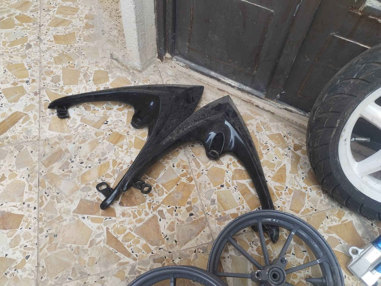 سلام عليكم غراض البيع كلمن وسعره تصال ستفسار *********** مكان كربلاء
