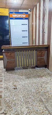 ميز مكتبي • استخدام قليل • عرض ١م٤٠
