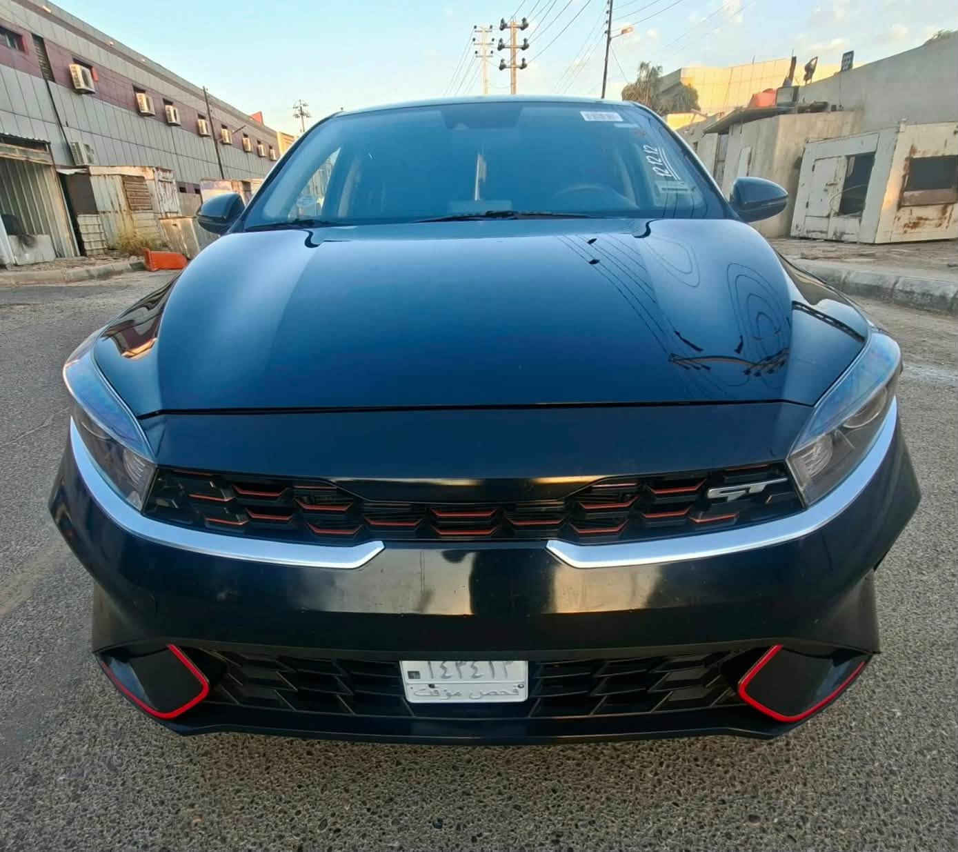 السلام عليكم
كيا فورتي لون أسود 

موديل 2024 

حادثها أمامك ( فقط دعاميات ) ( بدون دواخل ) 

بدون رقم ((  تترقم جميع المحافظات ))
المنفيس بسمي 

محرك 2000 

رادار أمامي + جانبي + خلفي 

تحكم ستيرن جهتين 

اشاير بالمري 

كامره دواره 

شاشه كبيره 

ماشيه 19 الف كم

هاتف 📱 ***********

مكان السياره ( ميسان العماره )
