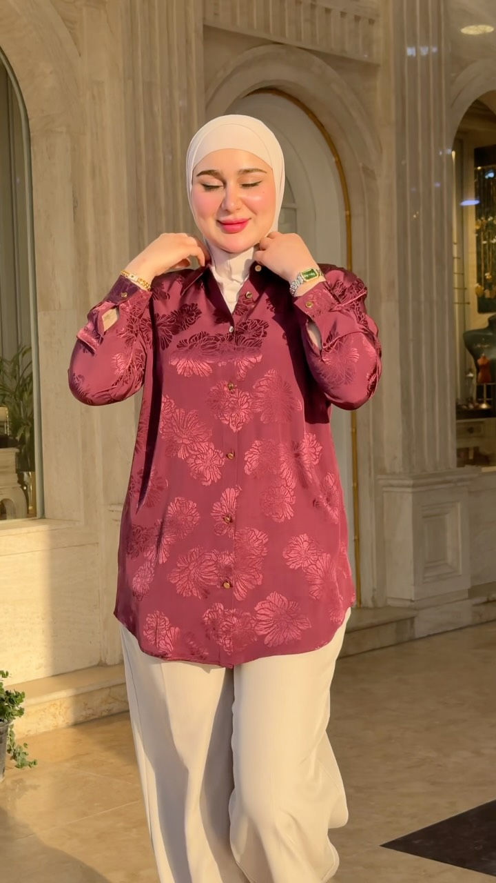 الجديد 👌😍
قميص قماش إيطالي صدك تحفه 😊
طول 80 
يلبس من 40 إلى 48 فري سايز 
موجود توصيل جميع المحافظات 
حله/ شارع الجمعية- مول خاتون - مقابل كرايندرز
