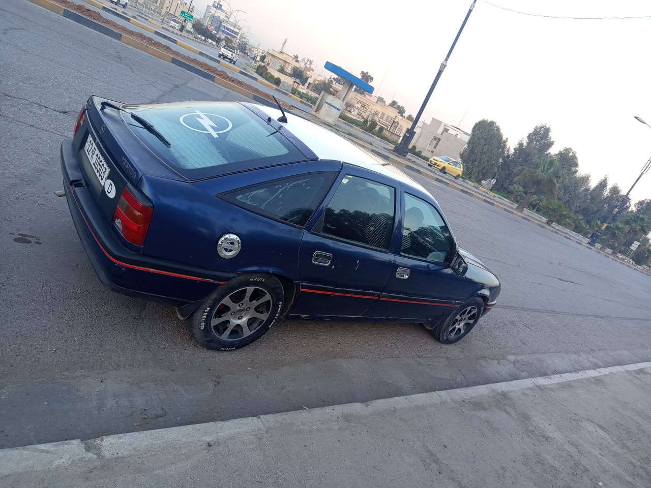 للبيع اوبل فيكترا حجم 20 كير محرك شرط  *********** بي واتساب
