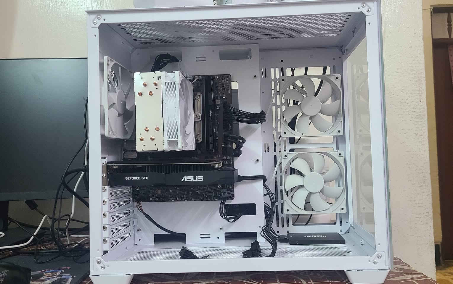 السلام عليكم 🤍
وصلت التجميعة القنبلة 🔥🍓💯

I5 10400F 4.3GHZ ⚡️ New
6Cores / 12Thread

Cooler White Mass 120ML RGB New
مبرد أبيض 🤍

M.B B460M MSI A-Pro New
بورد B ممتاز ♥️

RAM 16GB DDR4 2666MHZ (8×2) Like New

GPU : GTX 1060 6GB PNY 2FANS Like New
كرت نفيديا أدائه كلش حلوو ✨️♥️💯

Storage : SSD 240GB New 
+HDD 320GB WD Blue New

PSU 550W FSP HV Pro New
بور ممتاز براند راقي 🔥
CASE FSP White CMT 380 + 3FAN New
كيس أبيض حلوو تهويته زينة راقي جدآ 🤍
ويسع بوردات ATX

التجميعة تحوي ضمان حقيقي على جميع القطع 🌹

شد وتثبيت ويندوز والعاب بالكامل 💯

السعر : 540 ألف ثابت ويا GTX 1060 6GB

ب500 ألف ويا GTX 1050 TI

شتنتظر تجميعة حلوة لا تفوتك 😁🤍

نجي للقطع : 
Cooler Deepcool AG400 A-RGB New
مبرد غازي من شركة ديب كول الألوان قابلة للتغير و تكدر تختار أي لون تريده ب35 ألف فقط 🌷

رك M.2 NVME الأصلي براند لكسر سرعات عالية يجي تايب سي سعره 20 ألف فقط !

جوستك جديدة G6 رهيبة كلش كير مغناطيسي تشتغل للPC والموبايل والأيفون والبلي 3 والبلي 4 وجهاز النينتيندو سويج والنوت بوك السعر 30 ألف فقط !

مكاني موصل متوفر توصيل لجميع المحافظات ❤️

للتواصل : ***********
