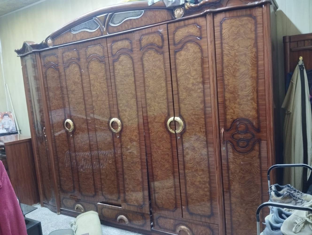 غرفة كاملة • ماكو ميز مرايه • ابو خصيب