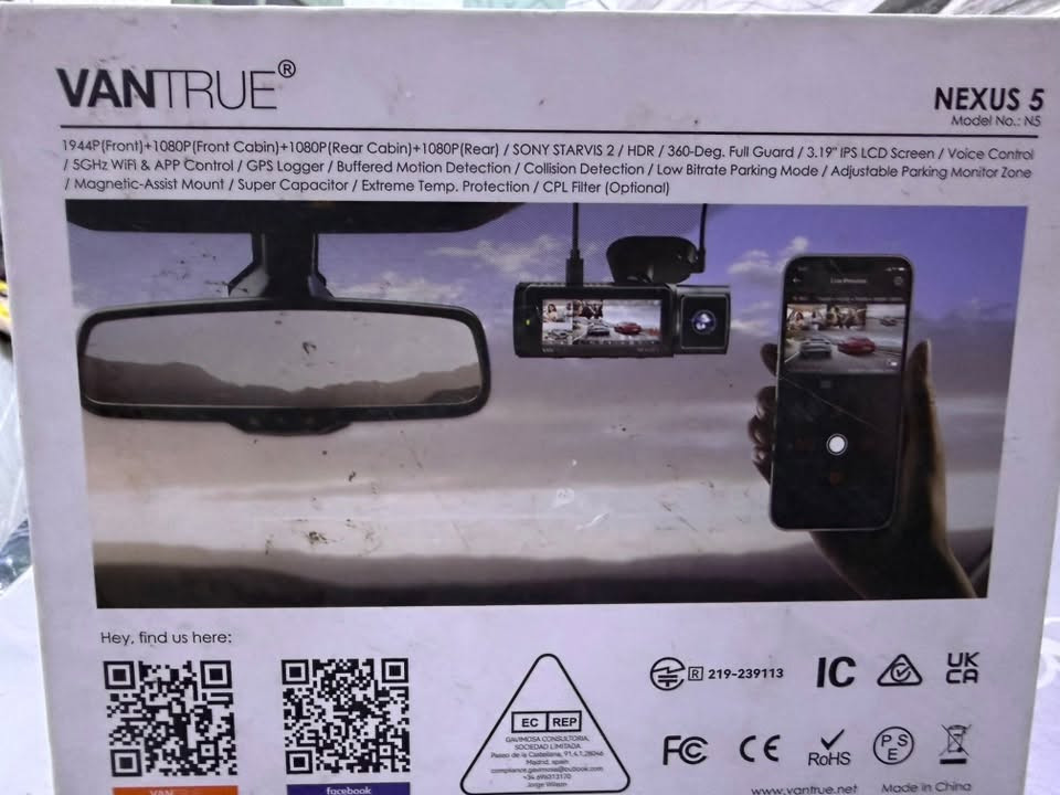 سلام عليكم 
داش كام رباعيه nexus 5 vantrue
بس شديتها عالسياره وفتحتها وره اسبوع مع كافه ملحقاتها السعر 220 الف دينار 
عنوان بغداد الدوره 
***********
