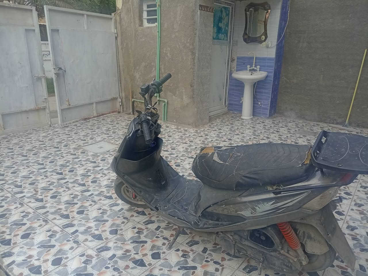 ماكس عدله • بلادي • محاويل