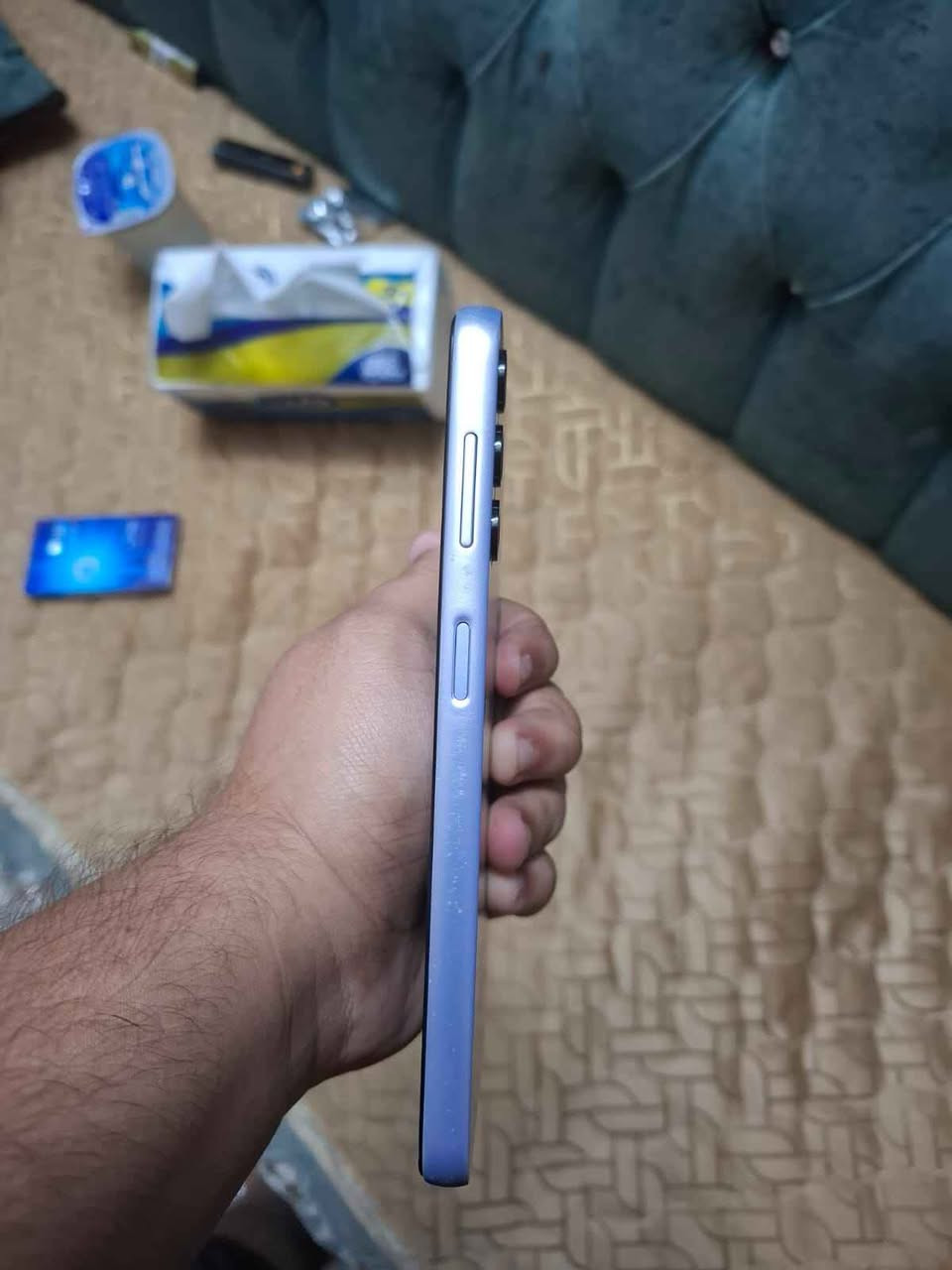 عندي سامسونج A14 بحاله الشركه مامستبدل بي اي شي و شاشته مابيها لا فطر و لاكسر و مجرد شخوط بسيطه بالشاصي مال استعمال بالكفر و الجهاز امانته الله ماداخل صيانه ابد و ييجي ويا كيبل و كفر ذاكرته 128 سعره 100 قفل قفل مكاني بغداد حي العامل بغداد, العراق

نص مكتوب في الصور:
- حول الهاتف JAFAR الخاص بـ A14 إعادة تسمية اسم المنتج Galaxy A14 اسم الطراز SM-A145F/DS الرقم التسلسلي RF8W70JJ6GR SIM 2 رقم الهاتف غير معروف الشبكة zain IQ IMEI 1 357689180242934 SIM 1 رقم الهاتف +9647726788489 الشبكة Asiacell IMEI 2 359524960242937 معلومات الحالة
