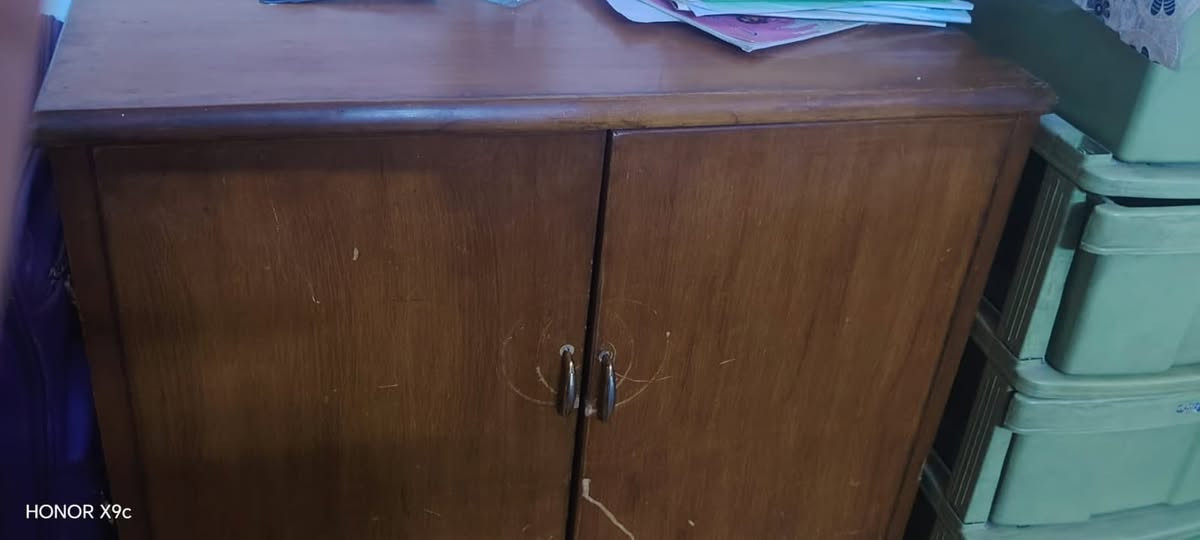 السلام عليكم غرفه اخشاب للبيع غرفه كامله وجاهزه وجربايتها موجوده نقصها بطل تلميع اخشاب مكاني الغزاليه السعر 650 وبيها مجال بسيط رقمي *********** متوفر واتساب

نص مكتوب في الصور:
- HONOR X9c