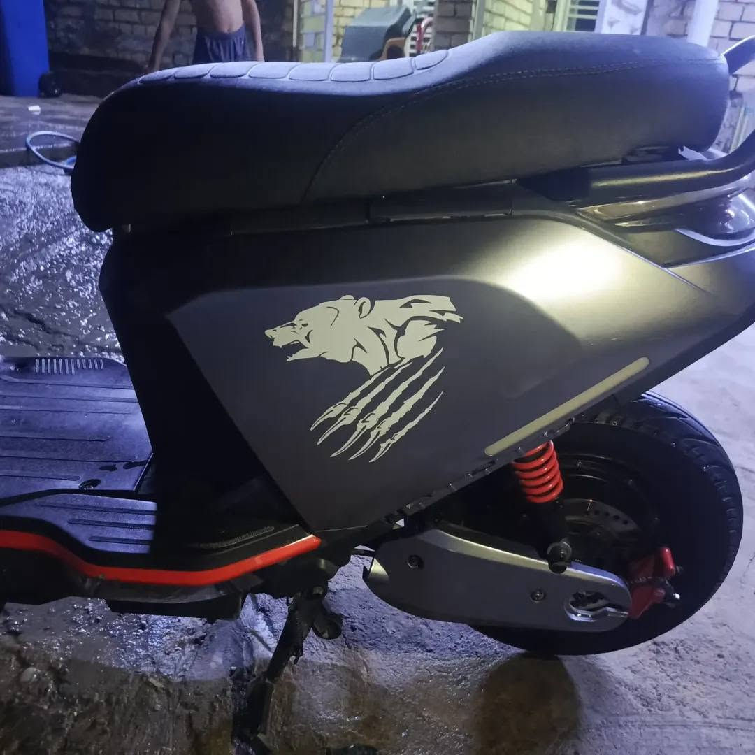 دراجه شحن للبيع السعر 650 وبيها مجال للطيبين دراجه ما بيها اي نقوصات ملفها 2500 بطارياته فول بيها نظام السايد بريك الرقم للاستفسار ***********
