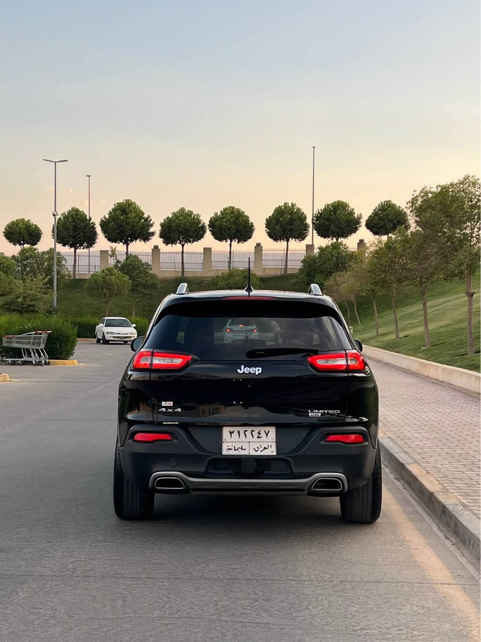 شيروكي ليمتد • ٢٠١٧ • دبل ٤x٤