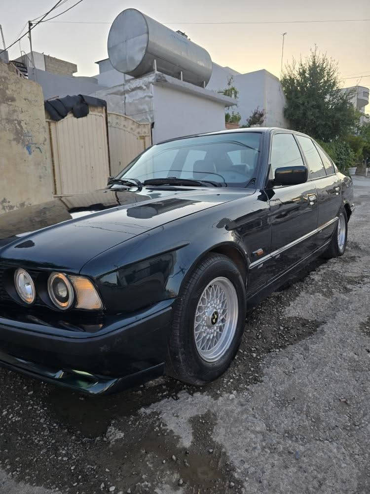 BMW1994 525 ئاڕم پلاستیک سلێمانی
گێڕ ئۆتۆماتیک 
چوارجام کارەبا
ناوفۆڕمیکا
دەبڵ چەکمەج دەبڵ ئێرباگ
تەبرید ساردوو گەرم 
پەردەی دواوە 
هۆکی بیلاد 
کوشن سیاحی 
گێڕوو مەکینەو کارەبایوو ئاڕموو ئەوەلیاتوو غرامەی بەشەرت
نرخی 48گەڵا قفڵ قفڵی تکایە بۆ معامەلە تەلەفون مەکە 
ژ.م *********** السليمانية, العراق
