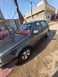 گولف للبيع السعر 30 ورقه 07718654798