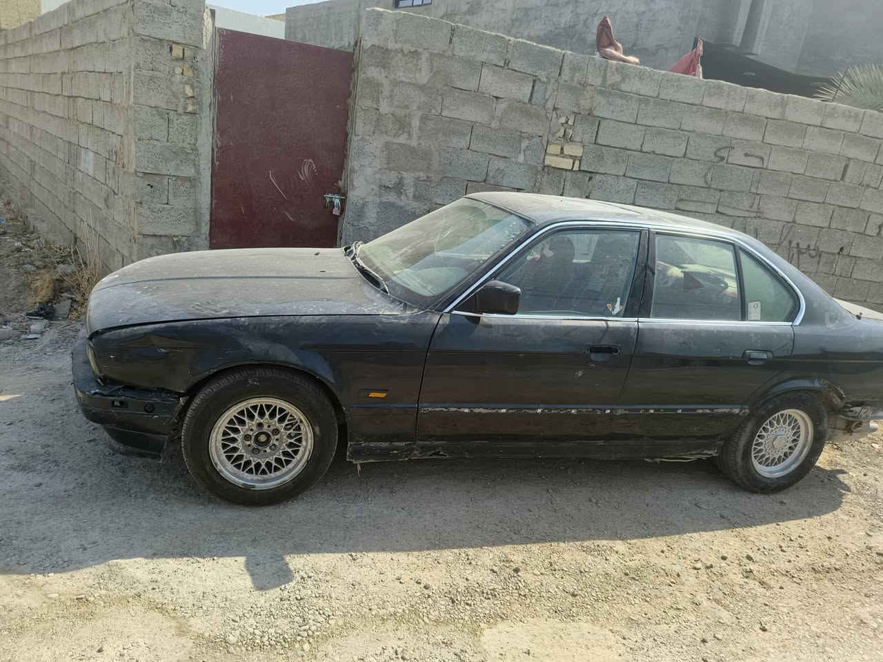 بي إم دبليو535 موديل 1991 سياره خير من لله كير مكينه خير من لله كهربايات شغاله سياره مندل راعيهه بس موجود مستمسكاته كفلهه سرقه سياره مراوس شعدك مراوس نزل *********** مكاني بغداد
