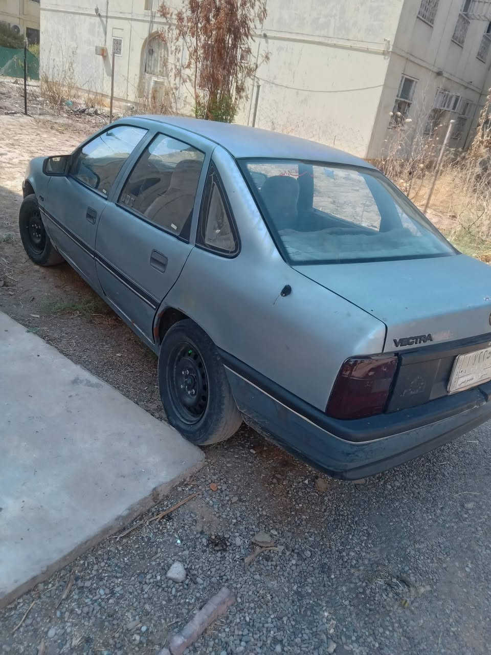 اوبل فكترة مديل 90 محرك 18شرط لا صرف ولابخار  رقم ديالى مشروع وطني شرط التحويل سنويه لل٢٧   سيارة جديدة بدون خياس بدون ضربة سيارة مال  بيت شاشة اريد امروس  او بيع مكاني كركوك وهذا رقمي ***********
