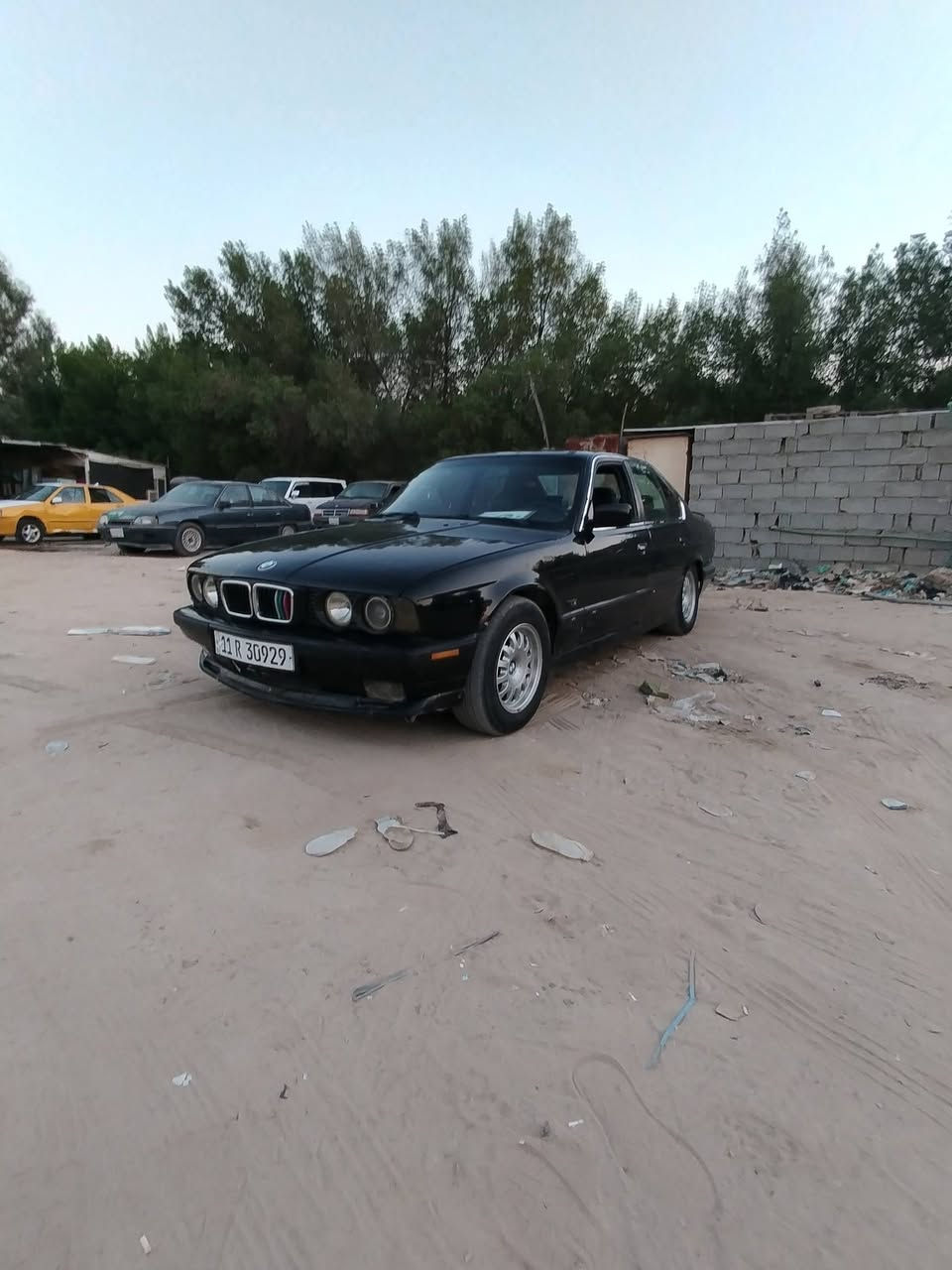 بي ام 535 رقم بغداد دولي باسمي سنويه 31 موديل 89
سعرها 47 وبيها مجال بسيط للشراي
مكاني كربلاء
جير ومكينه وحداديه جده وتبريد ثلج
***********
